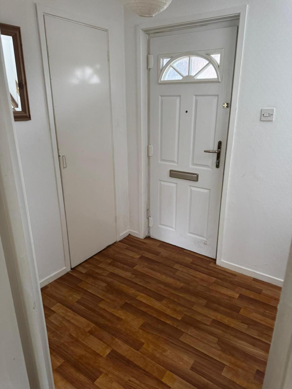 Large 2 Bedroom House Wombridge Εξωτερικό φωτογραφία